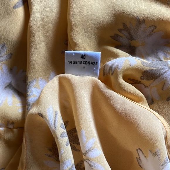 Vintage LUCIA maxi skirt and SS top set sz 10 yellow fabric with white flowers - Picture 13 of 13